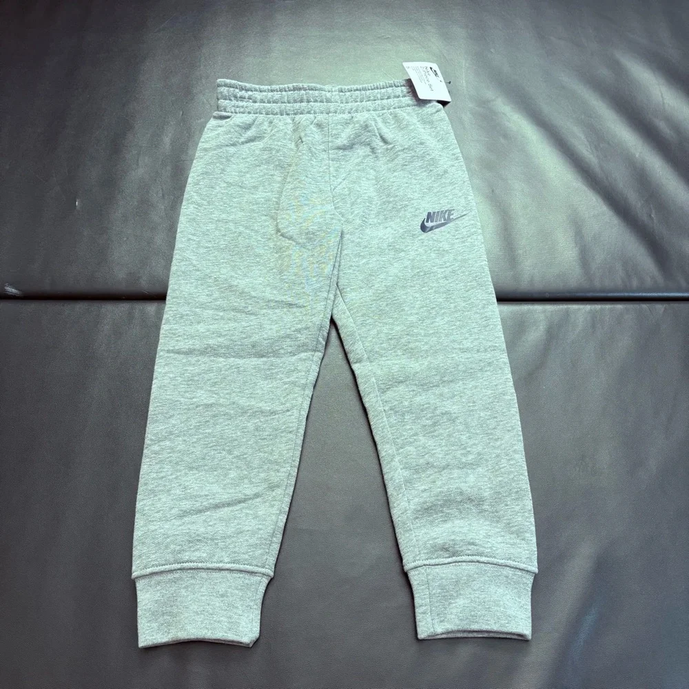 NWT Nike Sweats Set Boys Size 5 - Picture 3 of 3